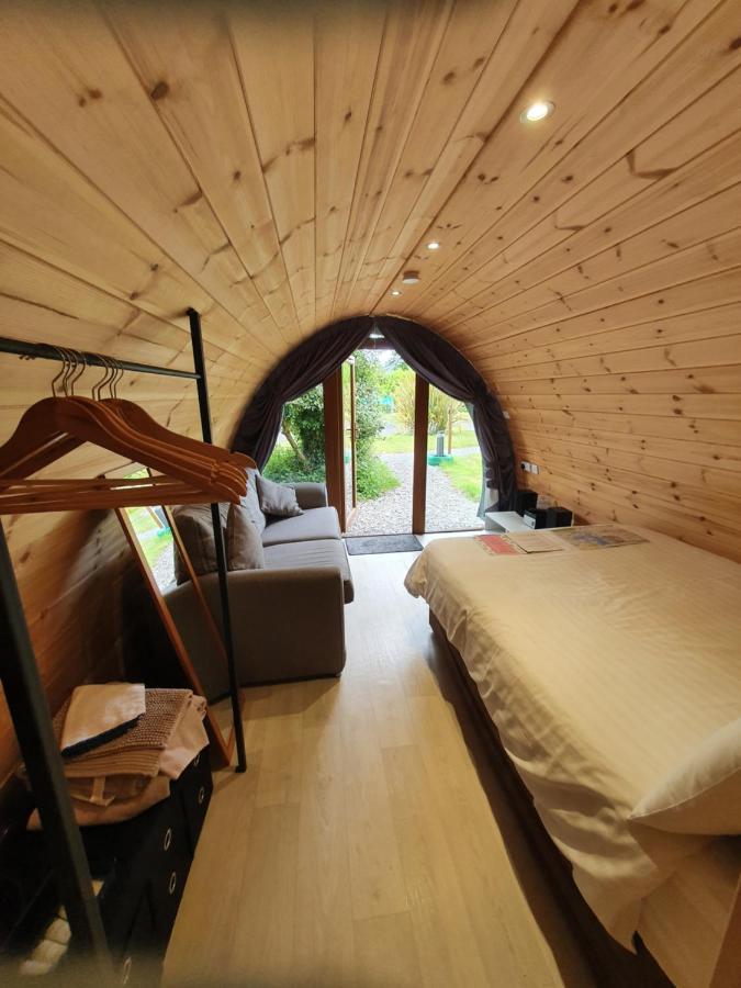 Priory Glamping Pods And Guest Accommodation 킬라니 외부 사진