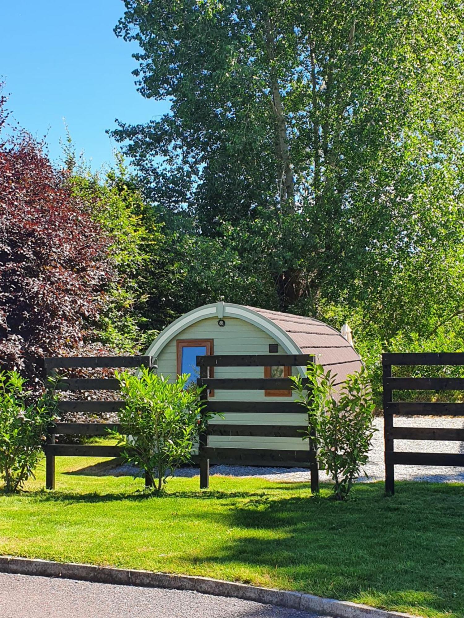 Priory Glamping Pods And Guest Accommodation 킬라니 외부 사진