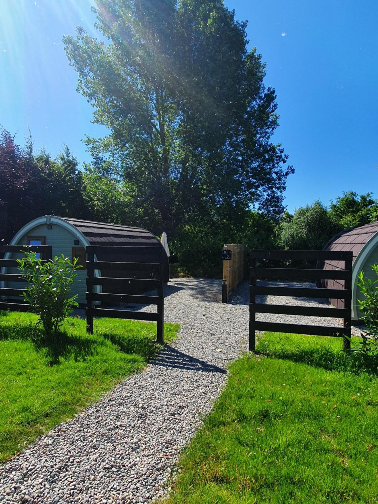 Priory Glamping Pods And Guest Accommodation 킬라니 외부 사진