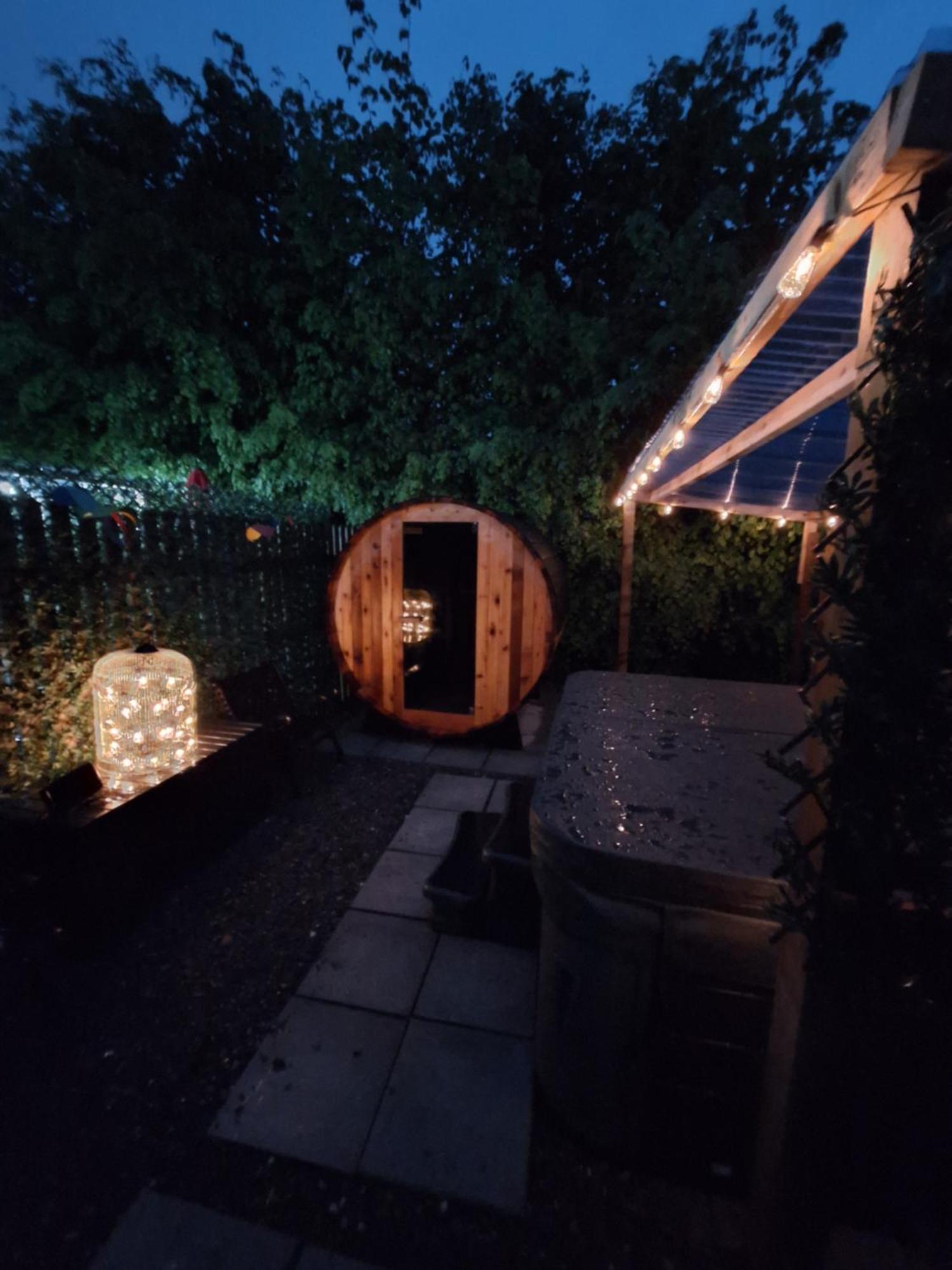 Priory Glamping Pods And Guest Accommodation 킬라니 외부 사진